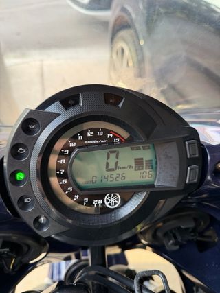 Yamaha Fazer 600 - 2005 - 14.500  km