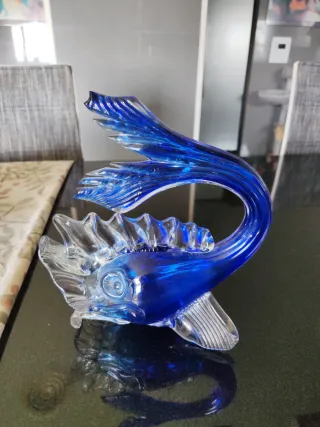 Pez de cristal azul estilo Murano