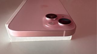 iPhone 15 Rosa 128GB - Batería 84%