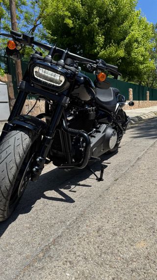 Harley Davidson Negra Cruiser