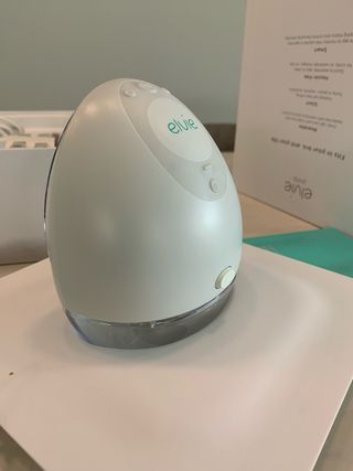 Sacaleches Elvie con embudo extra