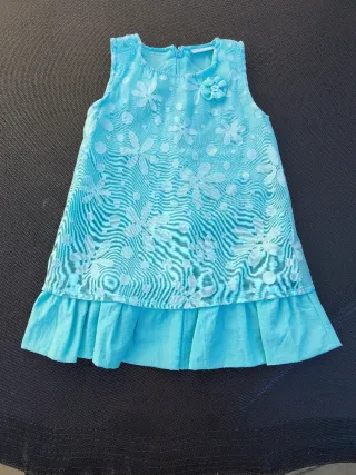Precioso Vestido color tirquesa talla 12 meses