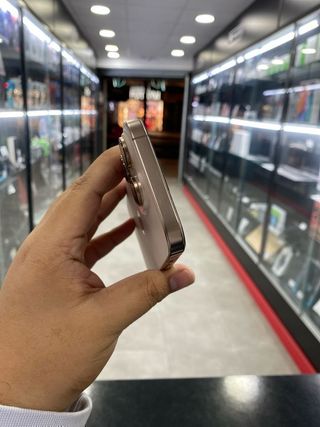 iPhone 16 Pro 256GB Desierto Titanio