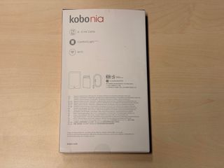 Libro electrónico Kobo Nia + funda