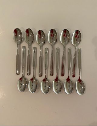 Cubertería Rostfrei 18/10. 83 piezas