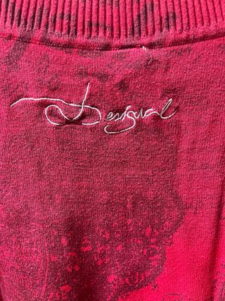 Jersey rojo manga larga con estampado