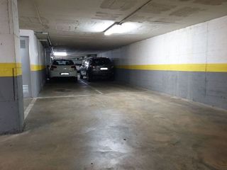 Garaje en venta en Eixample Sud – Migdia en Girona