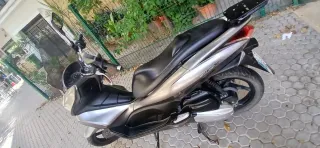 Honda PCX 125cc - Maxi Scooter Automática