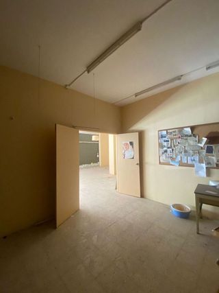 Local comercial en alquiler en Instituts - Universitat en Lleida