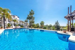 Piso en alquiler en Los Naranjos - Las Brisas en Marbella