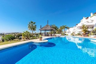 Piso en alquiler en Los Naranjos - Las Brisas en Marbella