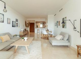 Piso en alquiler en Los Naranjos - Las Brisas en Marbella