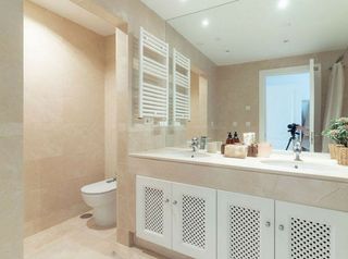 Piso en alquiler en Los Naranjos - Las Brisas en Marbella