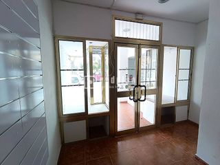 Local comercial en alquiler en Cruz Roja en Sevilla