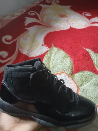 Jordan 11 Negras. PRECIO NEGOCIABLE