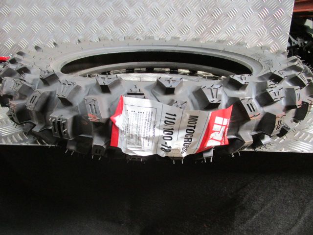 NEUMATICOS NUEVOS A ESTRENAR 100/100-18 64M