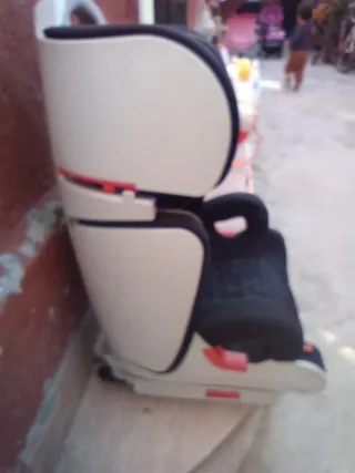 Silla coche Isofix Baby auto. Se vende o de cambia