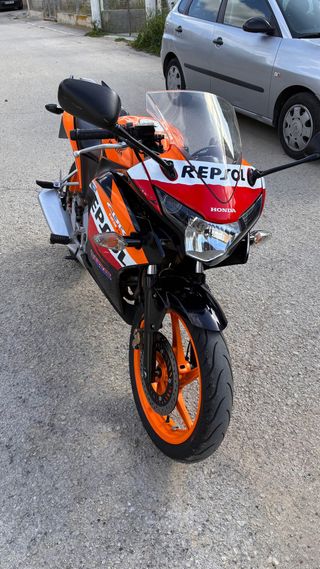 Honda CBR125R  firmada por Oscar Casas