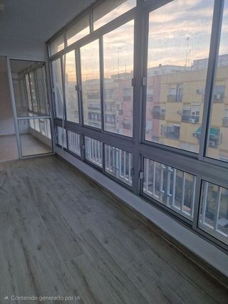 Piso en alquiler en Los Remedios en Sevilla