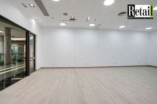 Local comercial en alquiler en Zona Industrial en Barbera del Vallès