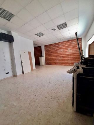 Local comercial en venta en Gamarra - La Trinidad en Málaga