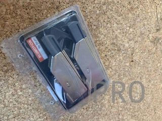 Bisagra para armario