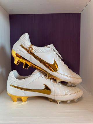 Botas Fútbol Nike Tiempo Legend R10 Oro
