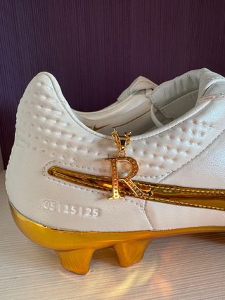 Botas Fútbol Nike Tiempo Legend R10 Oro