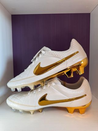Botas Fútbol Nike Tiempo Legend R10 Oro