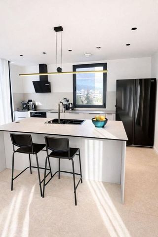 Chalet en alquiler en Nueva Andalucía centro en Marbella