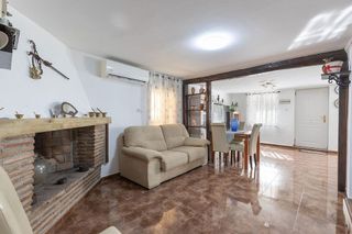 Casa adosada en venta en Pinos Puente