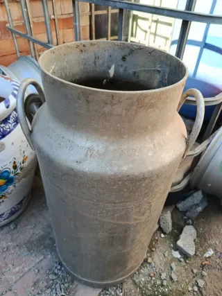 Lechera antigua 40L con asas