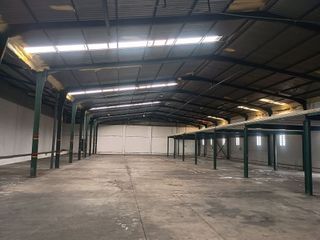 Nave industrial en venta en La Paz en Alcalá de Guadaira