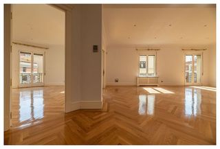 Piso en alquiler en Almagro en Madrid