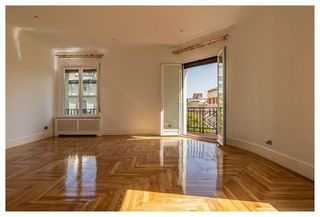 Piso en alquiler en Almagro en Madrid