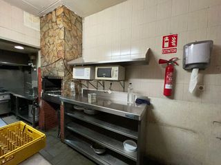 Local comercial en venta en Singuerlín - Can Franquesa - Les Oliveres en Santa Coloma de Gramanet
