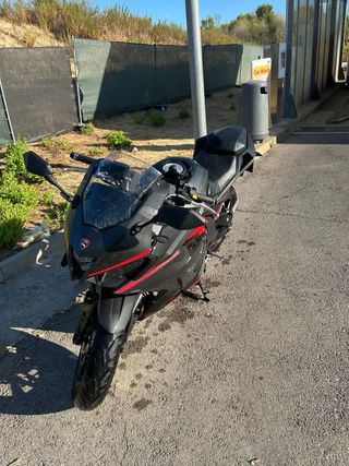 Moto Mitt 125cc Deportiva 3.500km