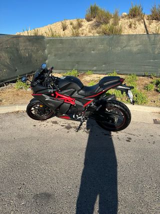 Moto Mitt 125cc Deportiva 3.500km