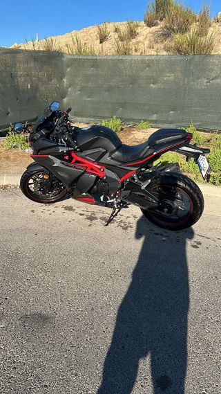 Moto Mitt 125cc Deportiva 3.500km