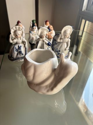 Lote de 12 figuras de cerámica
