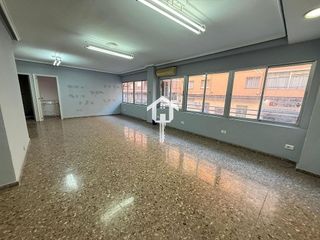 Oficina en venta en Benalúa en Alicante