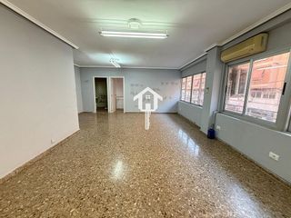 Oficina en venta en Benalúa en Alicante