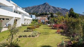 Piso en alquiler en Los Naranjos - Las Brisas en Marbella