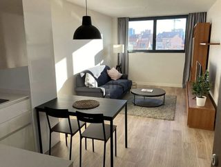 Piso en alquiler en Valdeacederas en Madrid