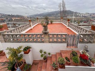 Casa pareada en venta en Torre Baró en Barcelona