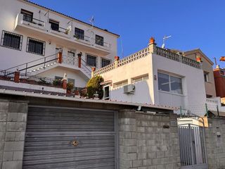 Casa pareada en venta en Torre Baró en Barcelona