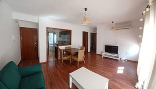 Piso en alquiler en Tres Huertas - El Torrejón - El Cerezo en Sevilla