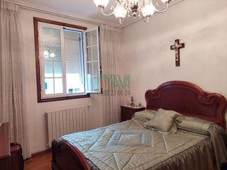 Chalet en venta en Universidad en Ourense