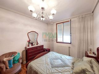 Chalet en venta en Universidad en Ourense