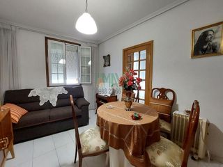 Chalet en venta en Universidad en Ourense